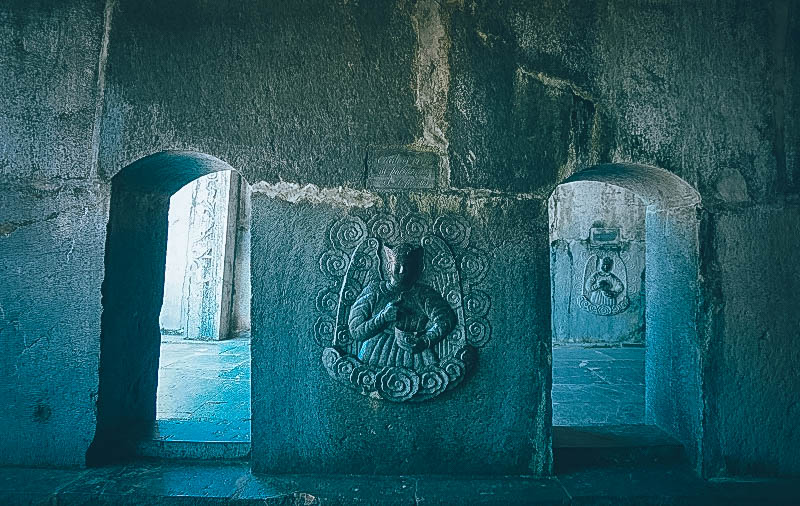 Cận cảnh điêu khắc ở nhà thờ Phát Diệm