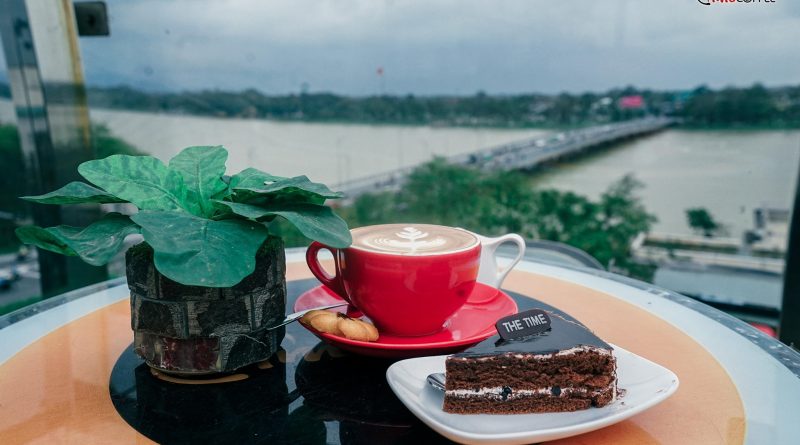 The Time cafe hấp dẫn du khách