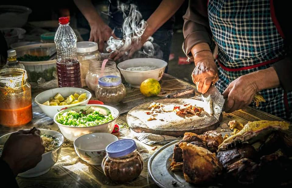 Ăn sáng ở chợ phiên