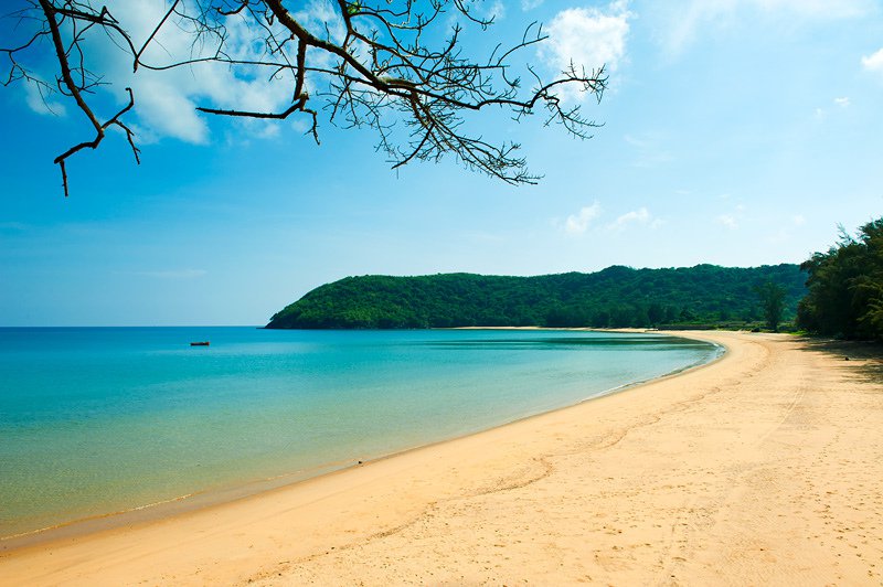 Bờ cát trắng mịn ở Côn Đảo