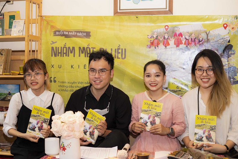 nhắm mắt đi liều