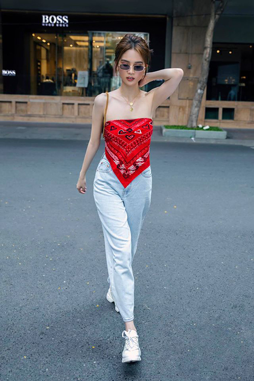 trang phục đi biển sống ảo