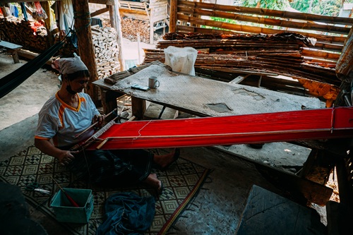 làng cổ dài huay pu keng
