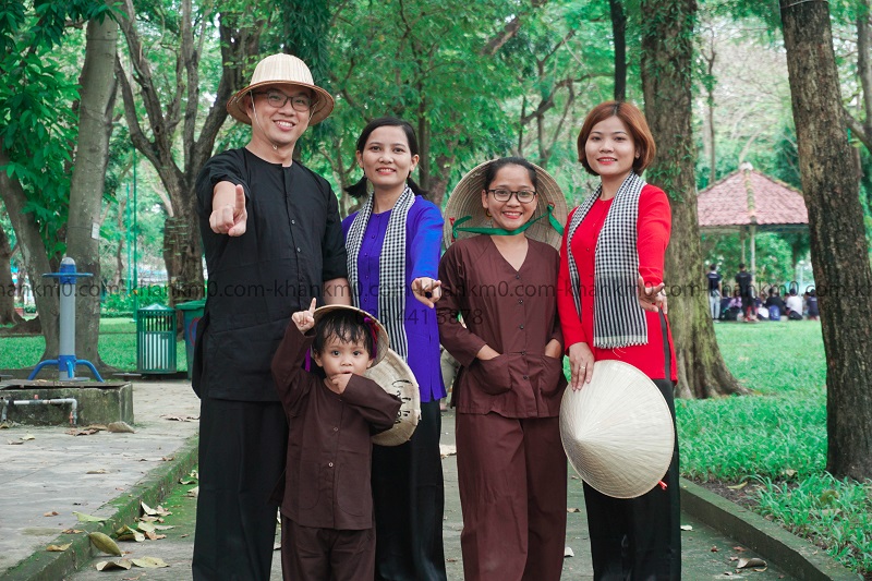 Áo bà ba khăn rằn là sản phẩm không thể thiếu trong văn hoá của người Việt
