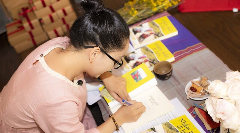 nhắm mắt đi liều