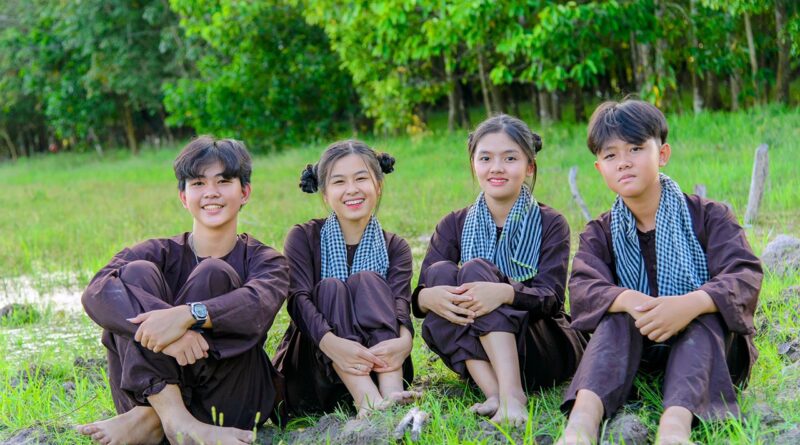 áo bà ba khăn rằn