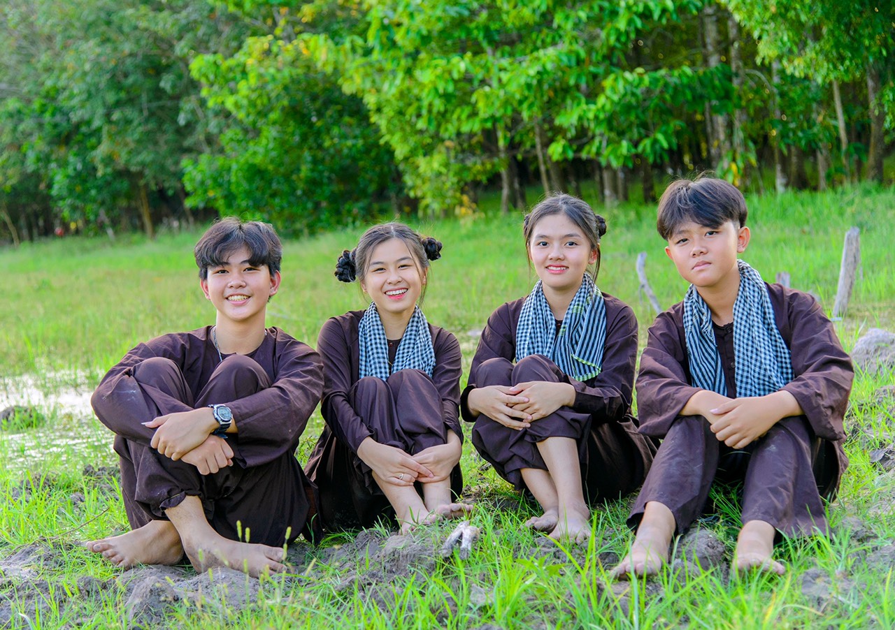 Địa chỉ shop bán áo bà ba tốt nhất tại TPHCM : XuKien Blogger