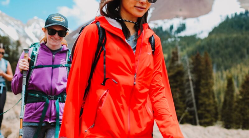 áo khoác leo núi nữ